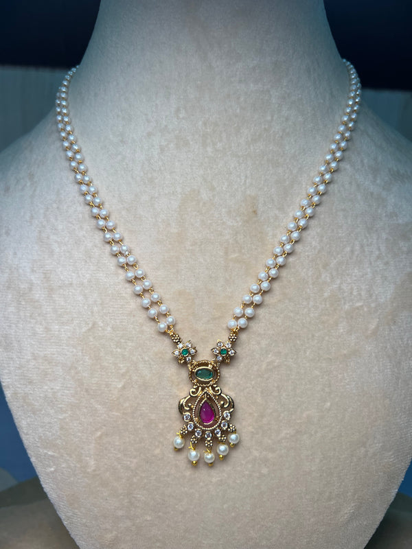 Simple Short Pearl set with small locket