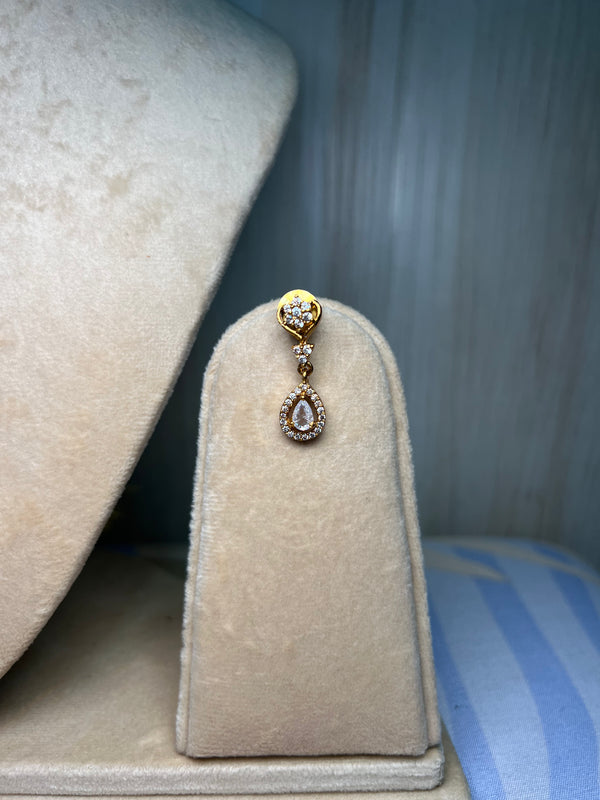 Minimal diamond simple set with gold polish