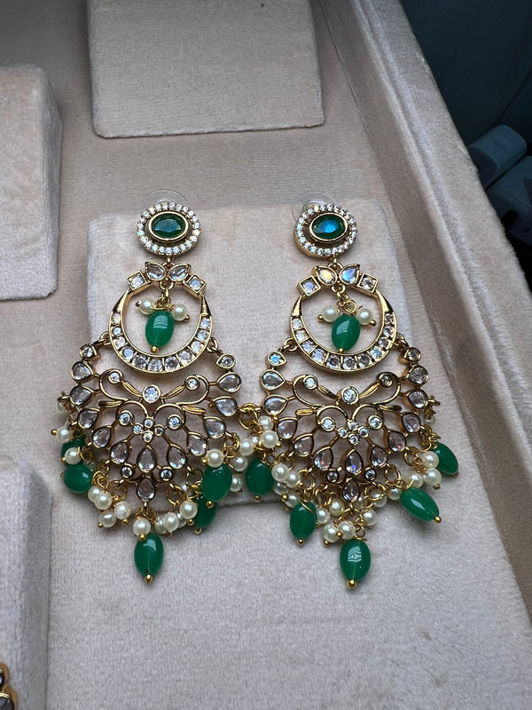 Green beads golden earring